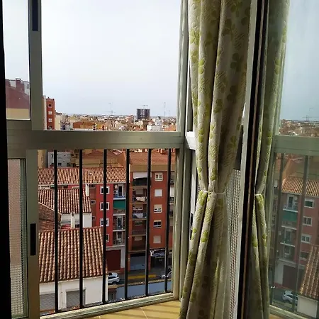 Habitacion Nueva,Amplia Y Galeria En Piso Compartido * Zaragoza